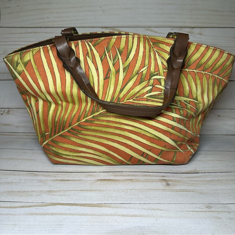 Fossil Vintage Canvas Rust Orange & Green Palm
Caluso Top Zip Shoulder Purse